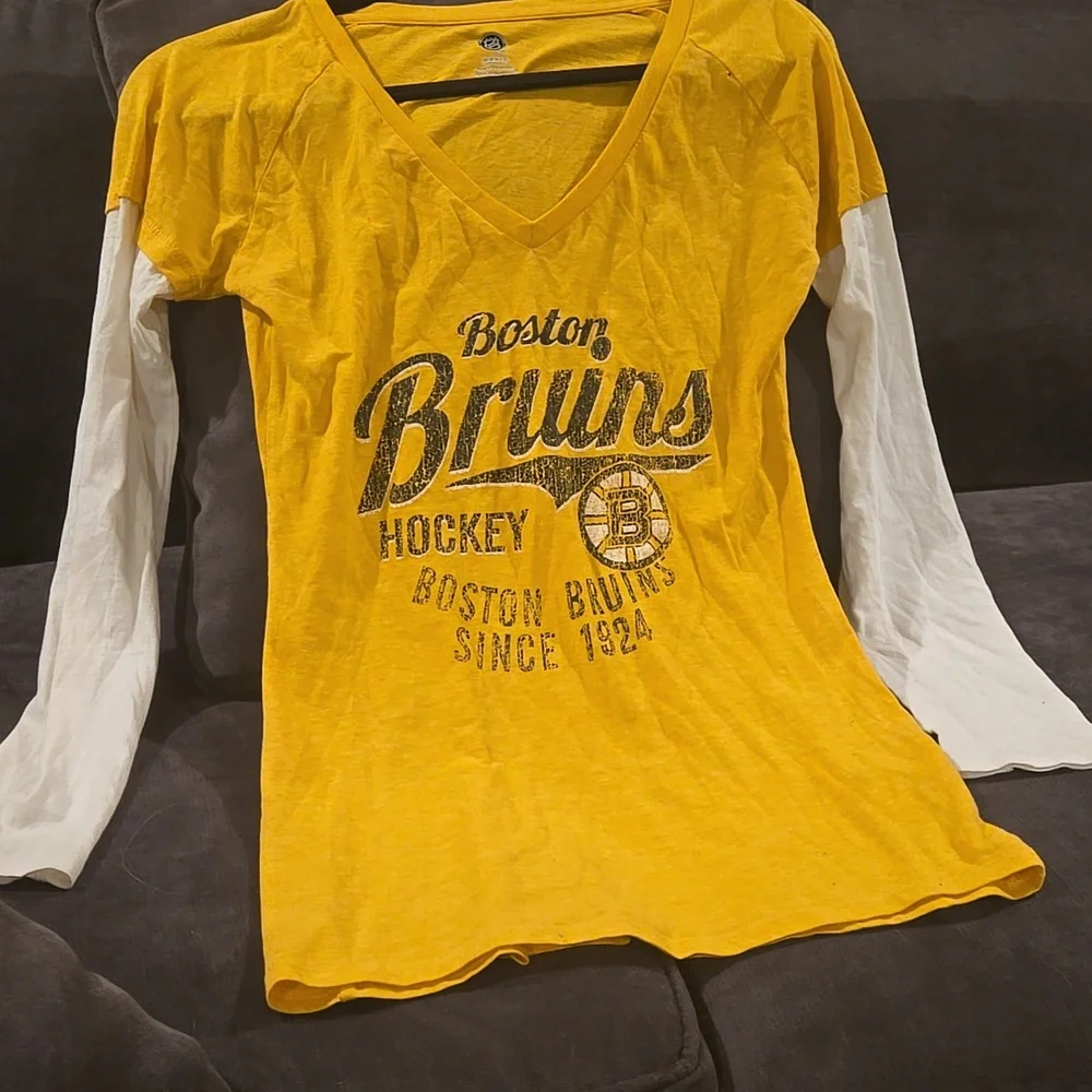 ⛸️NHL Official Licensed BOSTON BRUINS Women's Yellow Long Sleeve Shirt - Picture 2 of 7